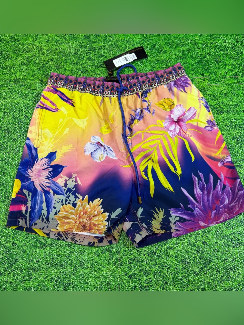Hotel Franks By Camilla Boardshort How Does Your Garden Grow SZ Small 5” Inseam